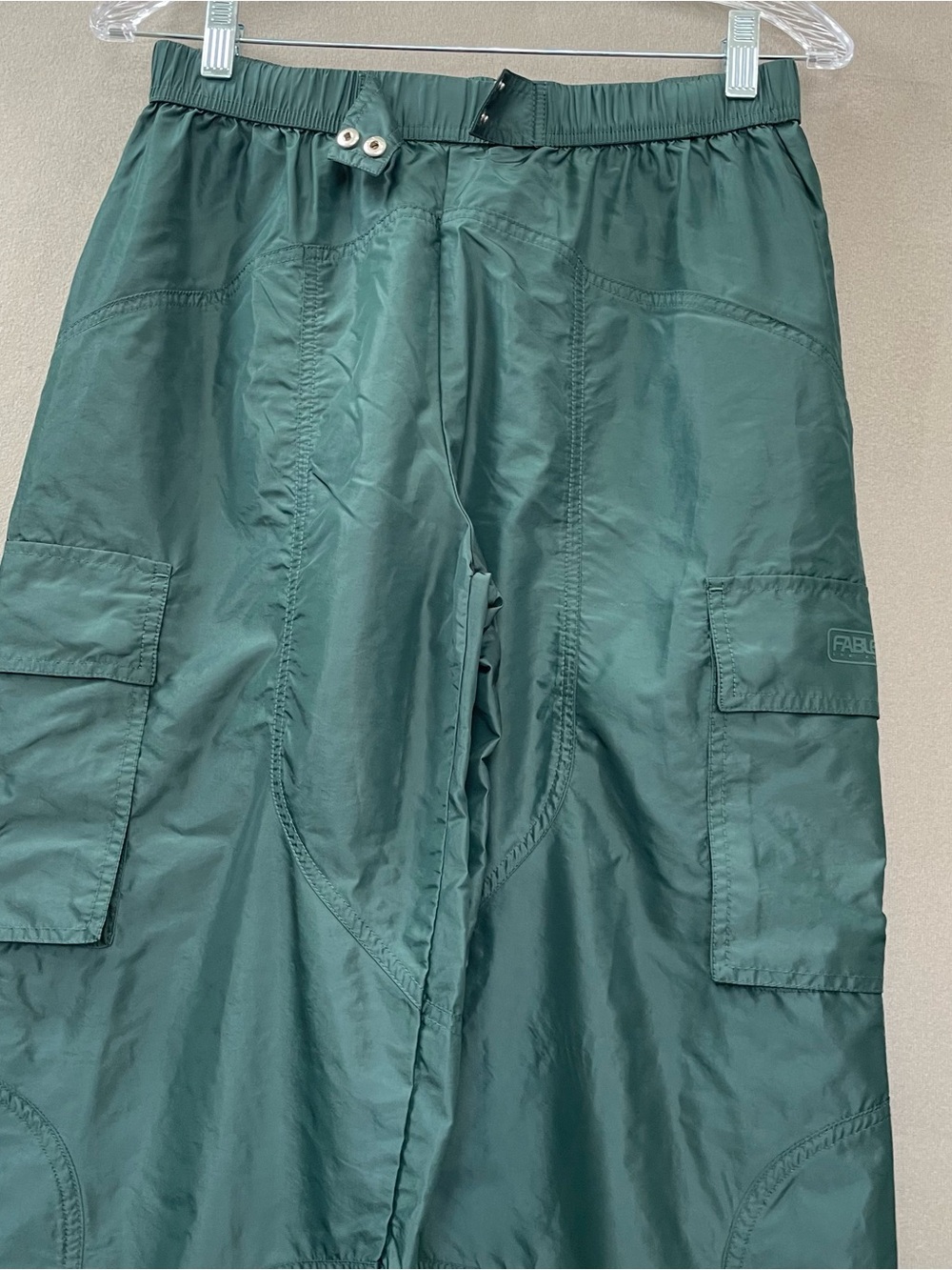 Fabletics Lightweight Cargo Jogger - Parachute Pant Everpine Green Small - Picture 5 of 11